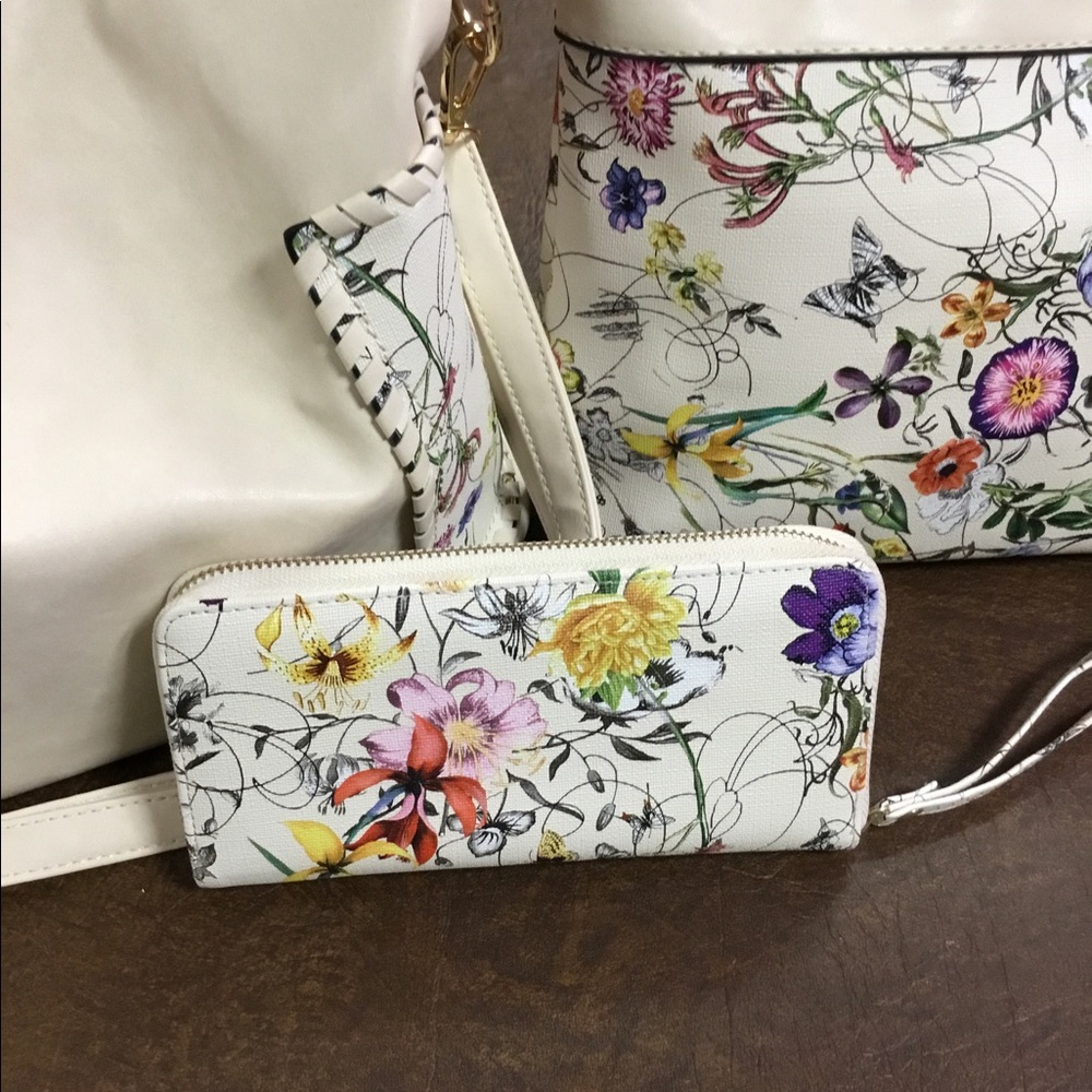Three piece purse ,wallet and makeup bag - Picture 2 of 6